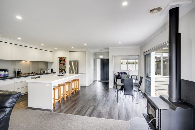 Photo of property in 17 Waitaki Way, Poraiti, Napier, 4112