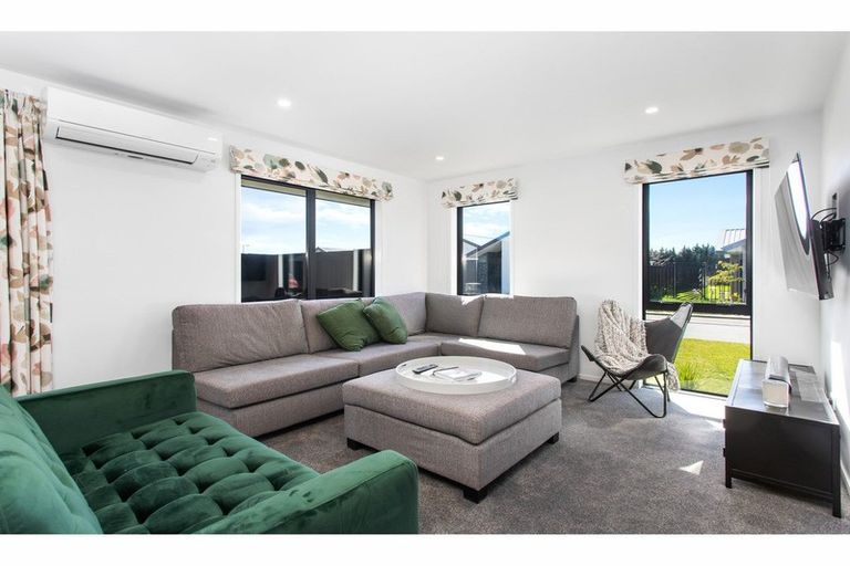 Photo of property in 8 Musket Lane, Broomfield, Christchurch, 8042