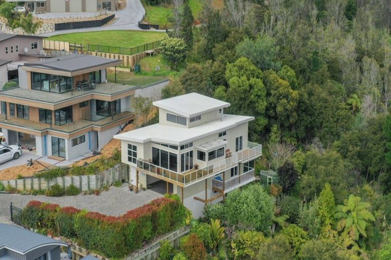 Photo of property in 133 Pacific View Drive, Whangamata, 3620