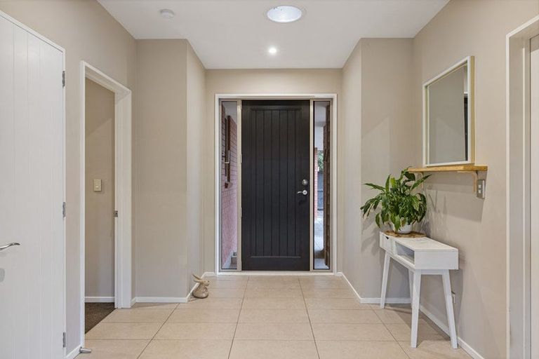 Photo of property in 15 Melville Crescent, Rolleston, 7614