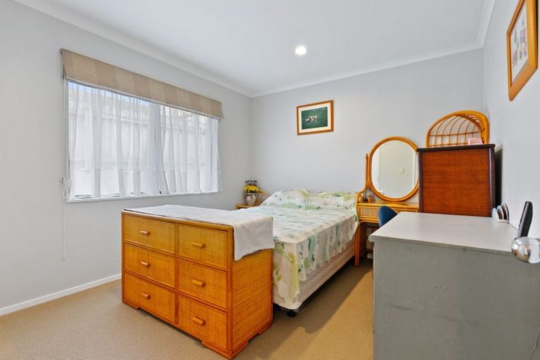 Photo of property in 9 Mohill Place, East Tamaki Heights, Auckland, 2016