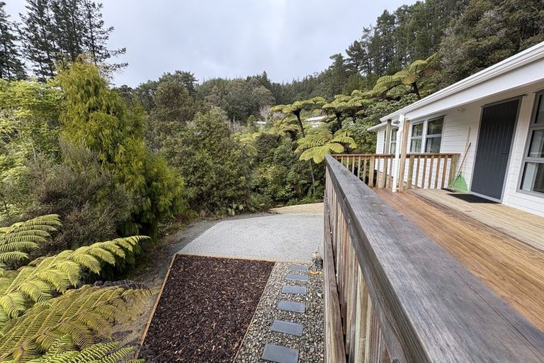 Photo of property in 106c Wyndham Road, Pinehaven, Upper Hutt, 5019