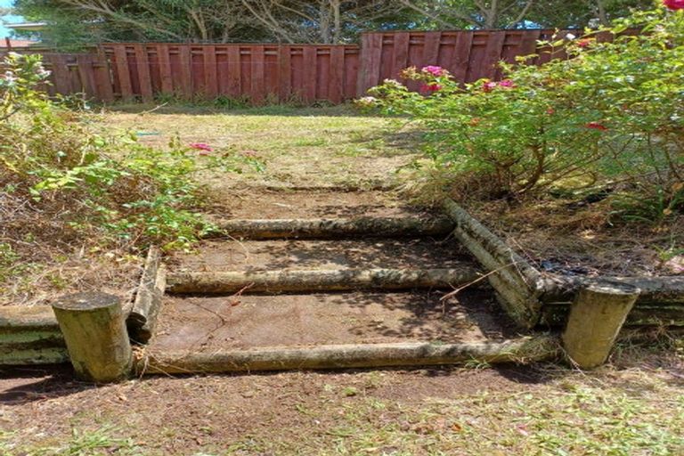 Photo of property in 24 Dianne Louise Drive, Half Moon Bay, Auckland, 2012