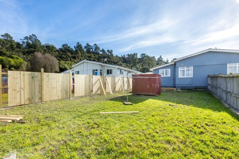 Photo of property in 35 Hanson Grove, Stokes Valley, Lower Hutt, 5019