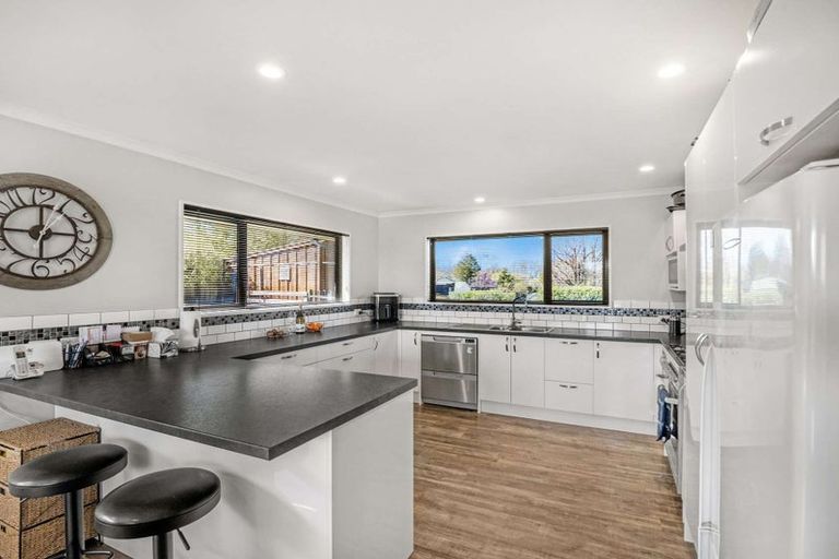 Photo of property in 21 Collins Drive, Waikuku Beach, 7402