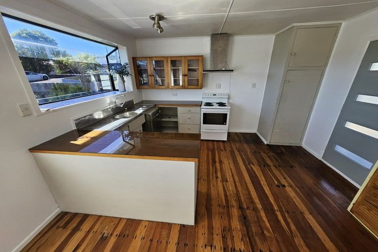 Photo of property in 88 Castor Crescent, Cannons Creek, Porirua, 5024