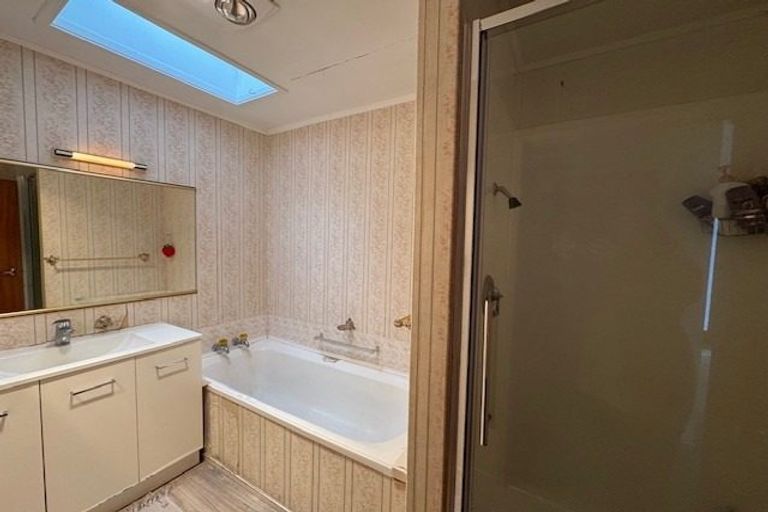 Photo of property in 1/18 Rainforth Street, Roslyn, Palmerston North, 4414
