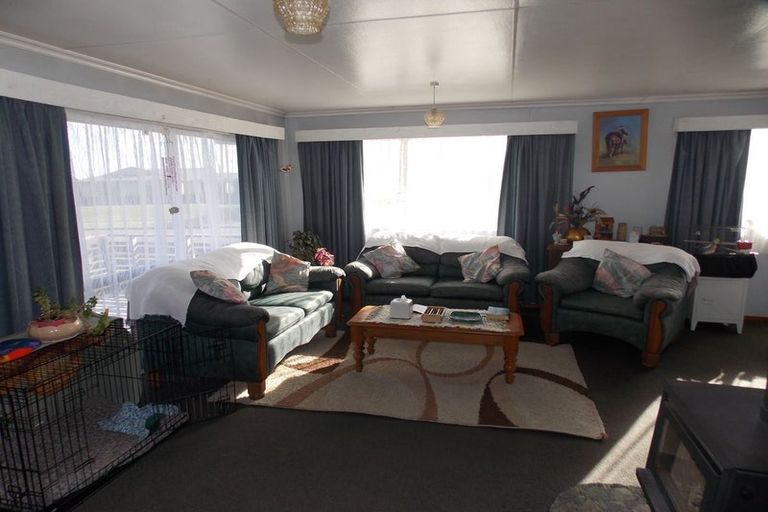 Photo of property in 122 Benmore Avenue, Cloverlea, Palmerston North, 4412