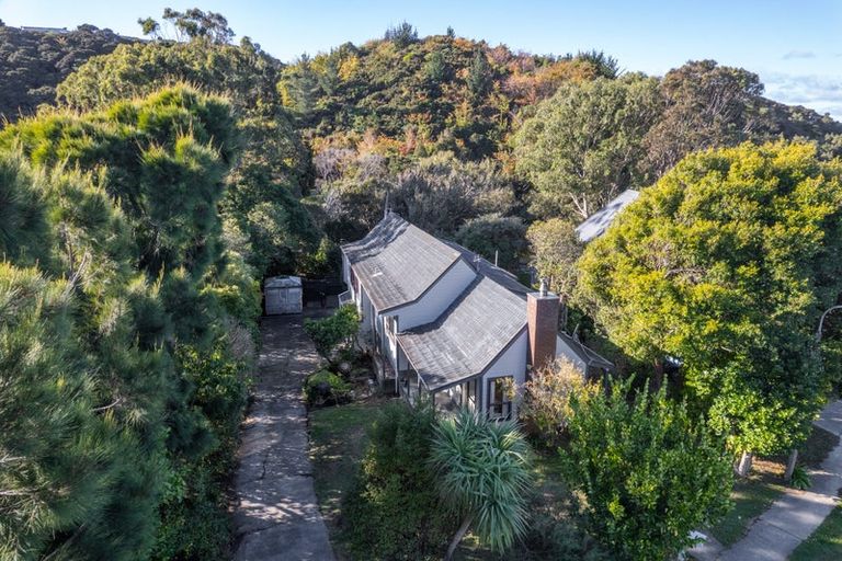 Photo of property in 28 Solander Place, Whitby, Porirua, 5024