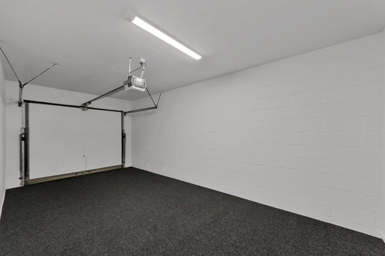 Photo of property in 1/1 Torvill And Dean Lane, Cashmere, Christchurch, 8022