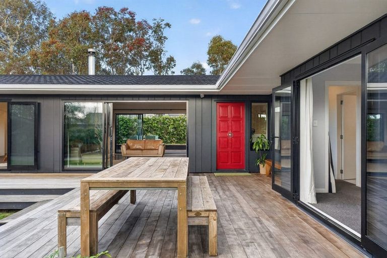 Photo of property in 86 New York Street, Martinborough, 5711