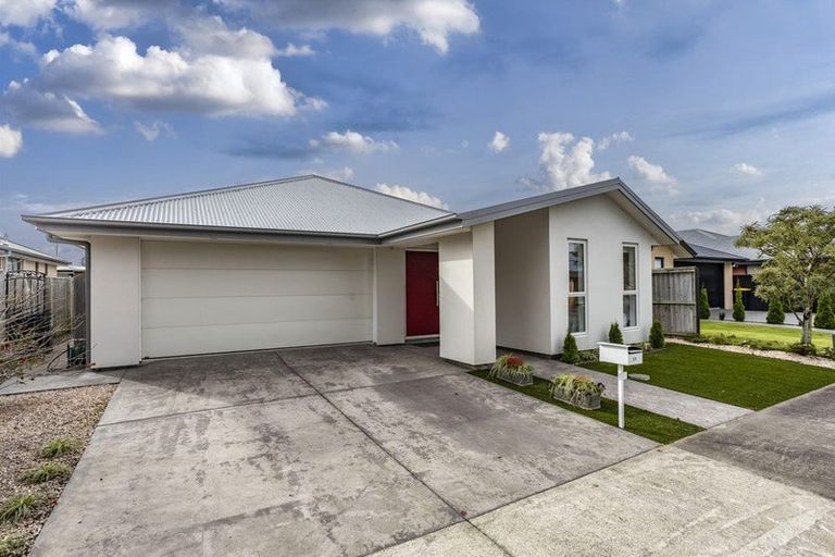 Photo of property in 11 Hayson Drive, Kaiapoi, 7630