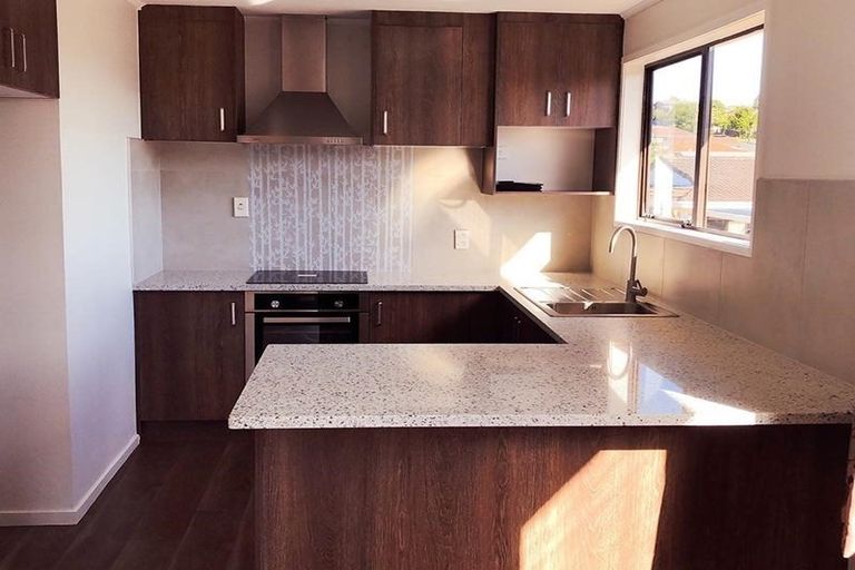 Photo of property in 142 Solar Road, Glen Eden, Auckland, 0602