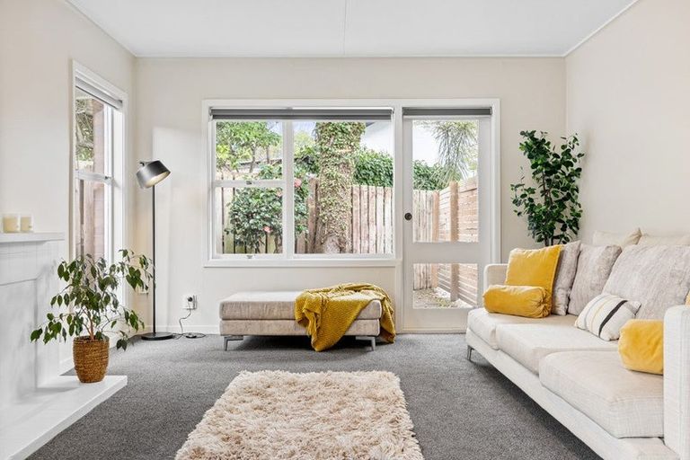 Photo of property in 27 Tuirau Place, Ilam, Christchurch, 8041