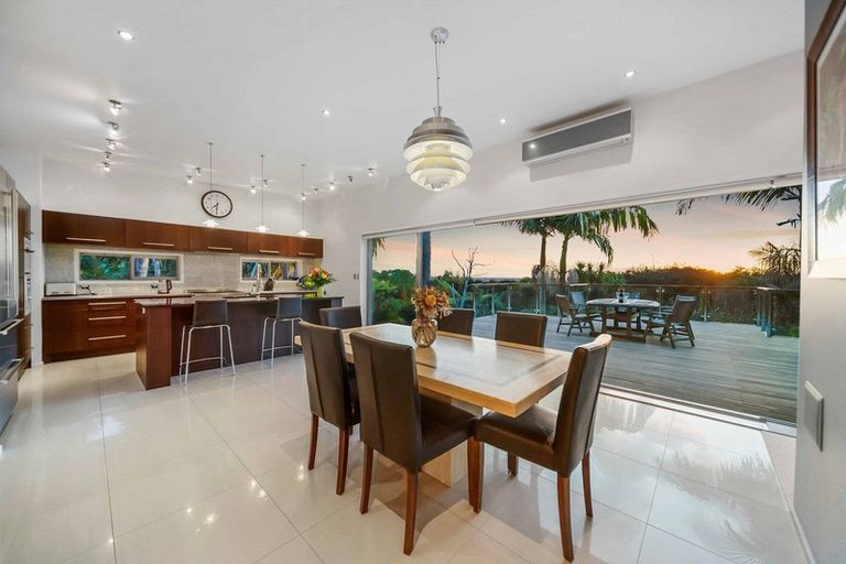 Photo of property in 269 Kaipara Road, Papakura, 2582