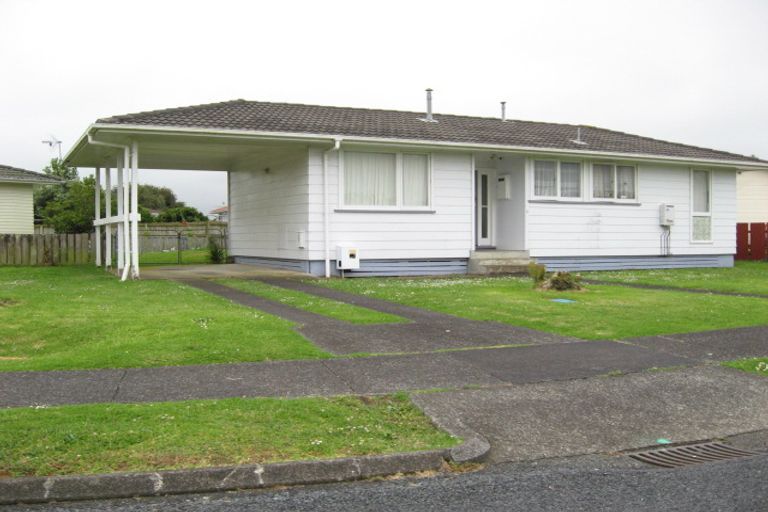 Photo of property in 18 Watchfield Close, Mangere, Auckland, 2022