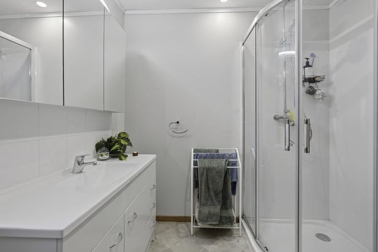 Photo of property in 16 Bush Point Road, Cable Bay, 0420