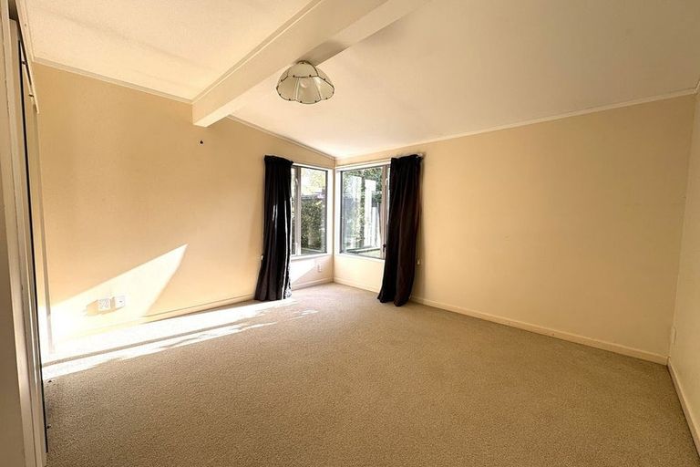 Photo of property in 39a Saint Albans Avenue, Hokowhitu, Palmerston North, 4410
