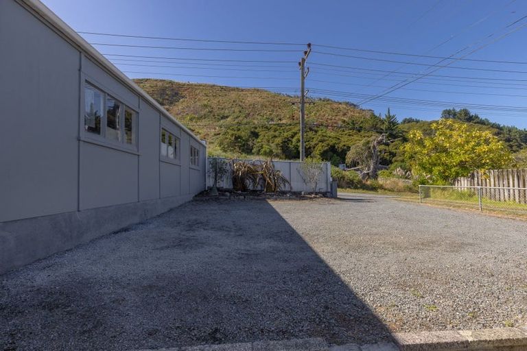 Photo of property in 85 Ruahine Street, Paraparaumu, 5032