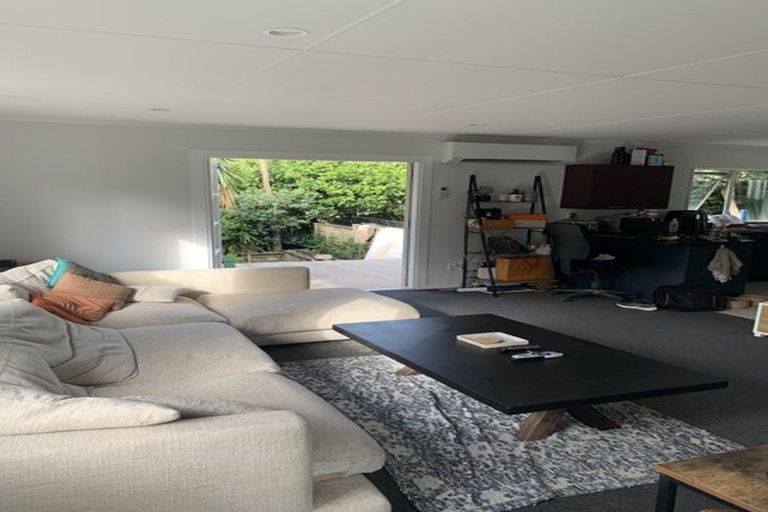 Photo of property in 23 Imperial Place, Henderson, Auckland, 0612