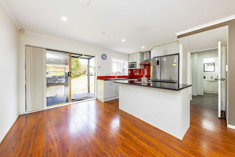 Photo of property in 17b Tawa Crescent, Manurewa, Auckland, 2102