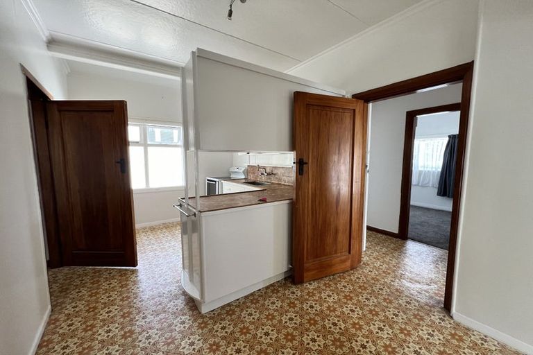 Photo of property in 4/5 Benares Street, Khandallah, Wellington, 6035