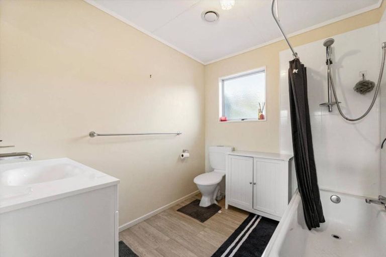 Photo of property in 38b Kaitemako Road, Welcome Bay, Tauranga, 3112