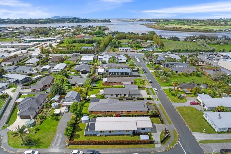 Photo of property in 16 Kedge Drive, Mangawhai, 0505