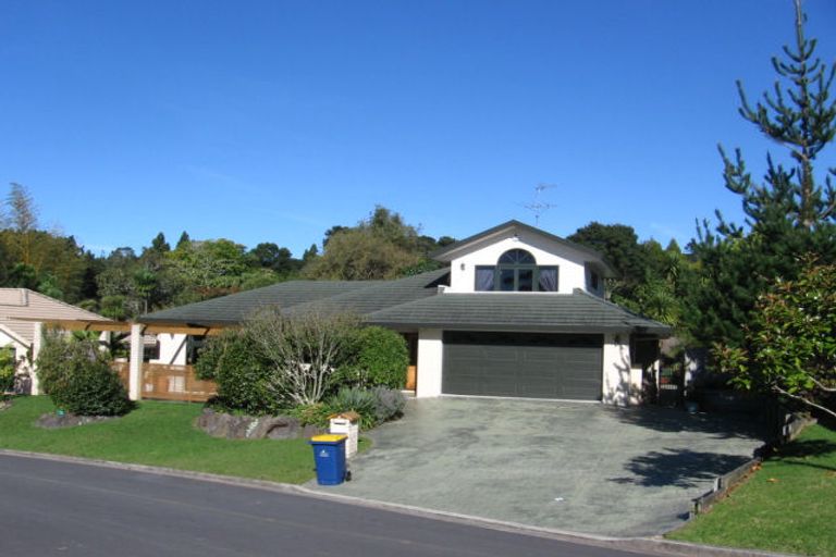 Photo of property in 3 Greenwoods Close, Titirangi, Auckland, 0604