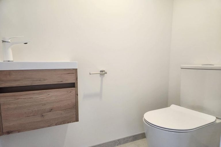 Photo of property in 10/24 Devonport Lane, St Albans, Christchurch, 8014