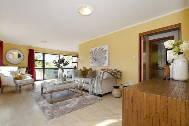 Photo of property in 1/85 Haseler Crescent, Howick, Auckland, 2014