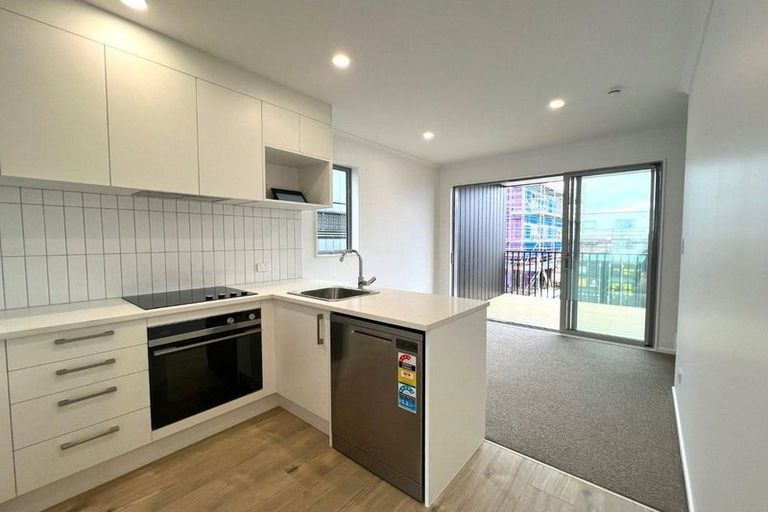 Photo of property in 47 Ngae Place, Mangere East, Auckland, 2024