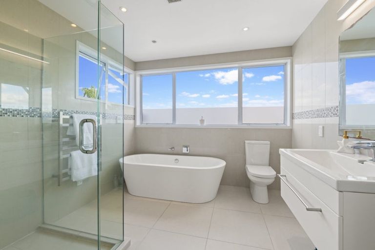 Photo of property in 58 Sunrise Avenue, Mairangi Bay, Auckland, 0630
