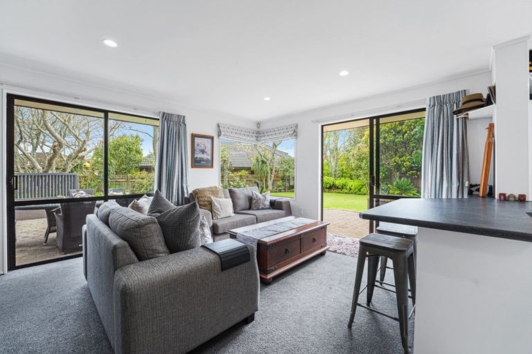 Photo of property in 21a Kinross Drive, Merrilands, New Plymouth, 4312