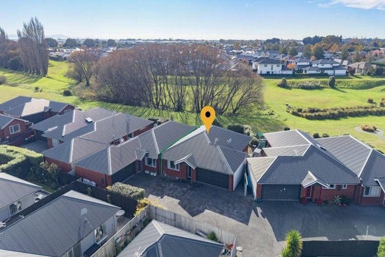 Photo of property in 12a Date Crescent, Aidanfield, Christchurch, 8025