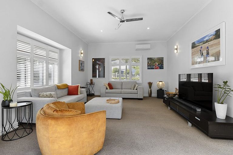 Photo of property in 12 Rossiter Crescent, Lynmouth, New Plymouth, 4310