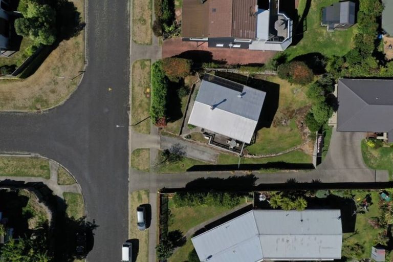 Photo of property in 21 Kurupae Road, Hilltop, Taupo, 3330