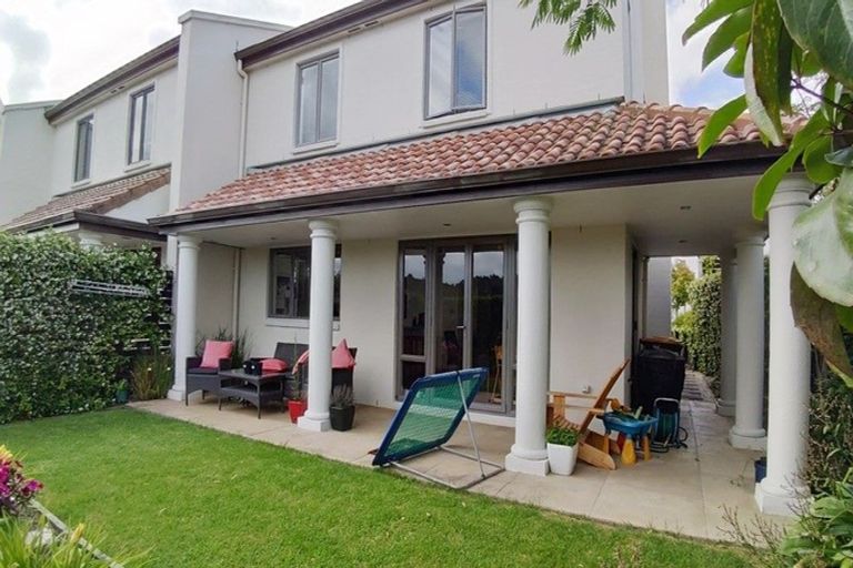 Photo of property in 140 Gills Road, Albany Heights, Auckland, 0632