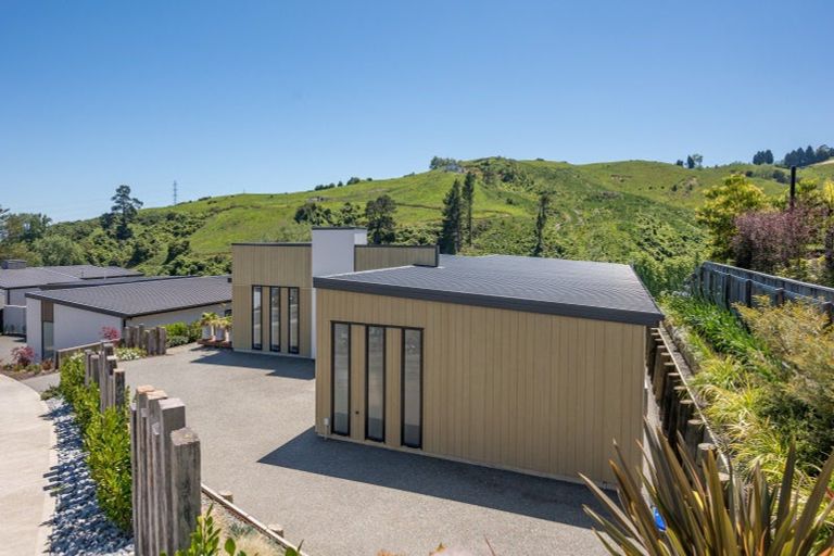 Photo of property in 18 Hill Tops Way, Stoke, Nelson, 7011