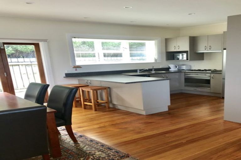 Photo of property in 33 Benares Street, Khandallah, Wellington, 6035