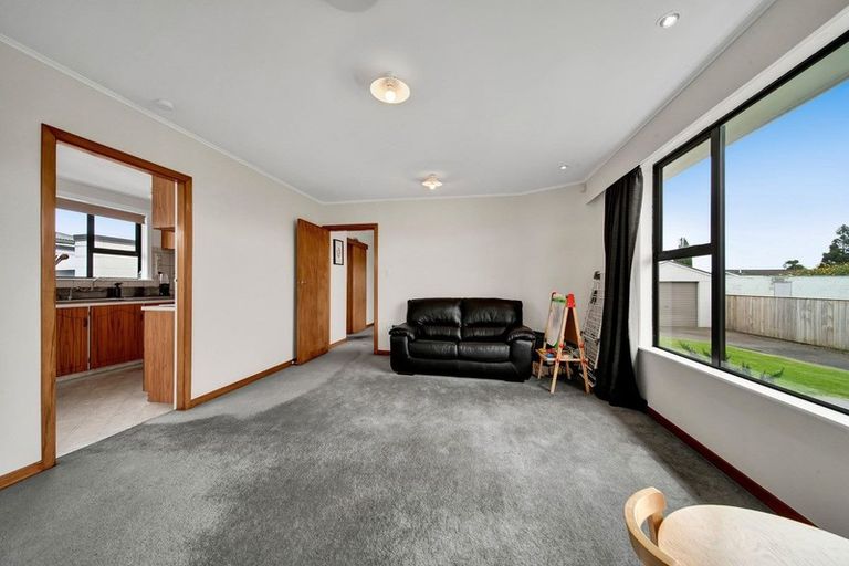 Photo of property in 17 Murray Avenue, Hawera, 4610