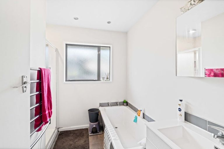 Photo of property in 2a Skerten Avenue, Hornby, Christchurch, 8042