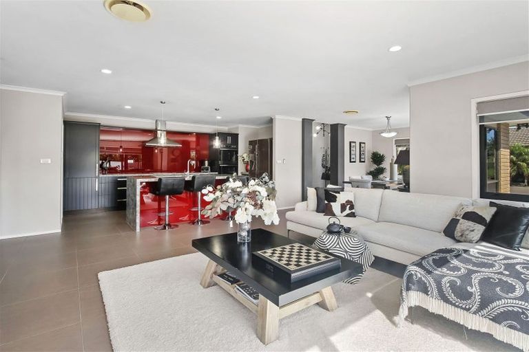 Photo of property in 8 Millbrook Drive, Waiuku, 2683