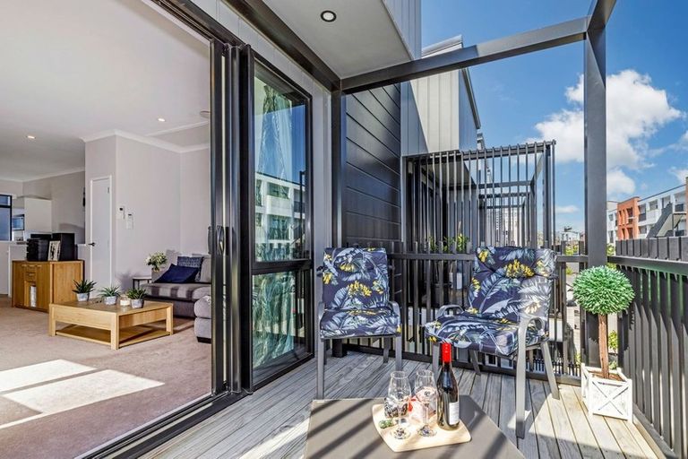 Photo of property in 62 Mapou Road, Hobsonville, Auckland, 0616