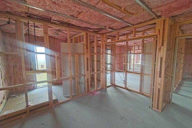 Photo of property in 19 Ellmers Street, Woodend, 7691