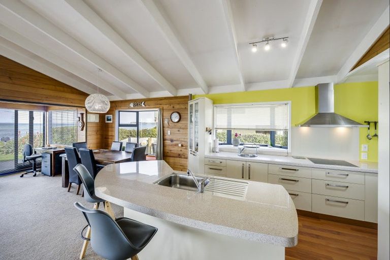 Photo of property in 109 North Shore Road, Eskdale, Napier, 4182