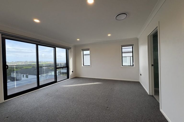 Photo of property in 42 Dromoland Drive, Flat Bush, Auckland, 2019