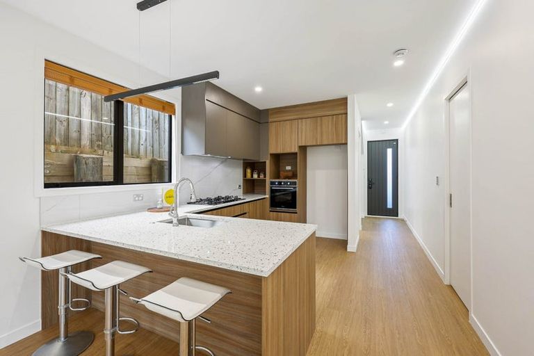 Photo of property in 13e King Richard Place, Browns Bay, Auckland, 0630