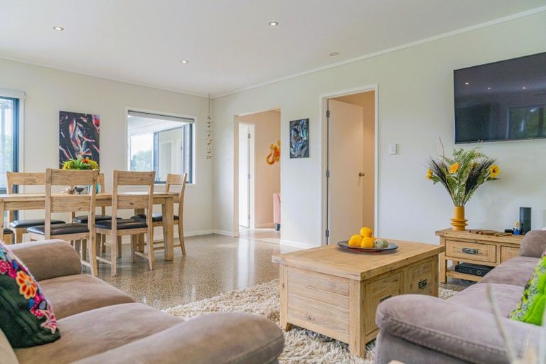 Photo of property in 3 Emmerdale Drive, Hahei, Whitianga, 3591
