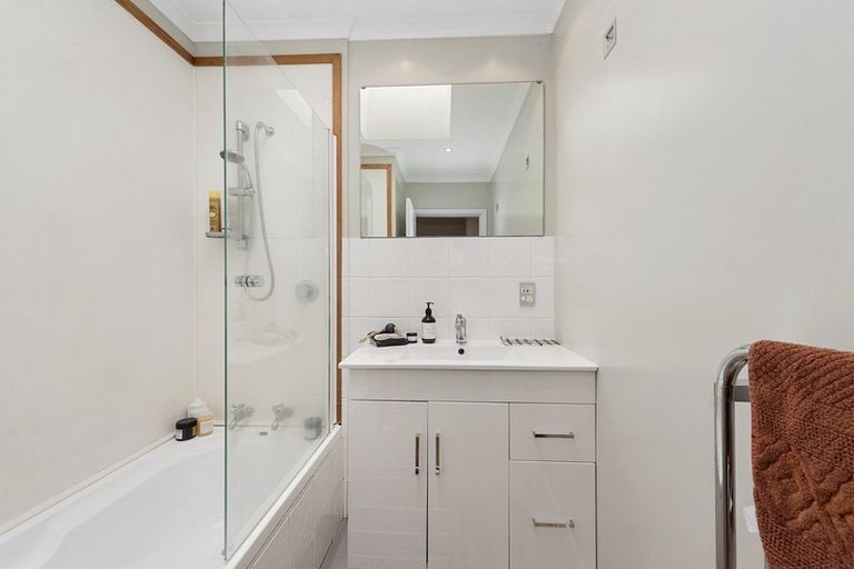 Photo of property in 25 Fox Street, Hamilton East, Hamilton, 3216